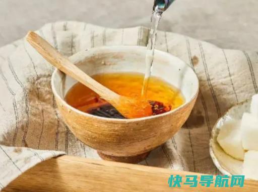 秋梨膏用开水还是冷水冲好？秋梨膏可以用开水冲吗